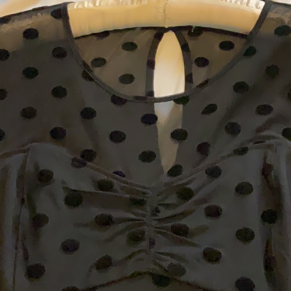 Guess New Black Top,velvet polka dots, Size XL.Elegant, flattering. Perfect